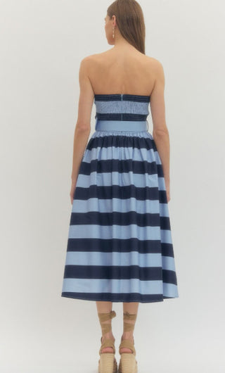 Striped strapless midi dress featuring contrast waistband with buckle detail