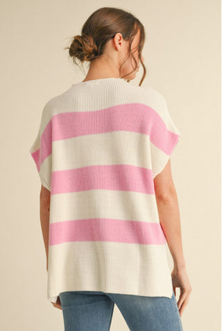 Striped print knit top with U-neck and slay sleeves