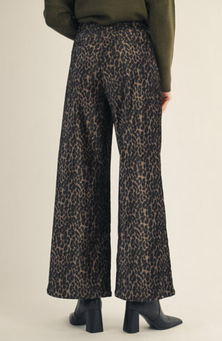 Wide leg leopard pants with pockets