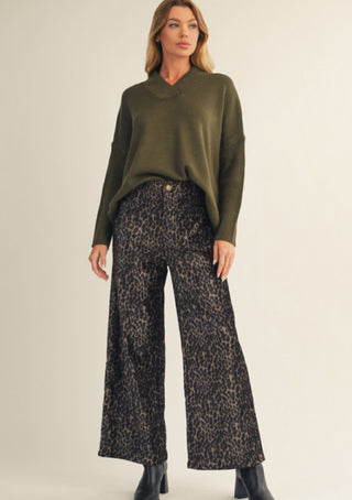 Wide leg leopard pants with pockets