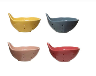Stoneware Berry Bowl with Handle