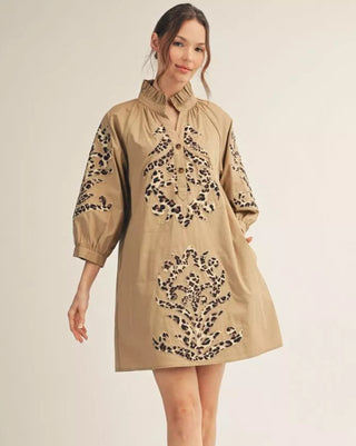 3/4 sleeves leopard contrast Baroque applie detail shift dress