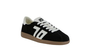 Shelly Sneaker