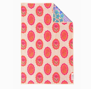 Marilyn: Reversible Hand Towel